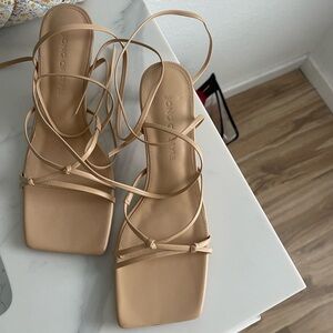 Song of Style small heel nude - never worn